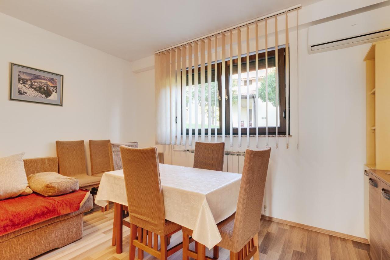 סלוניי Apartments Lucija מראה חיצוני תמונה