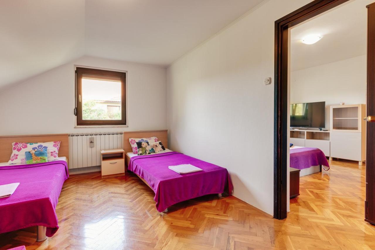 סלוניי Apartments Lucija מראה חיצוני תמונה