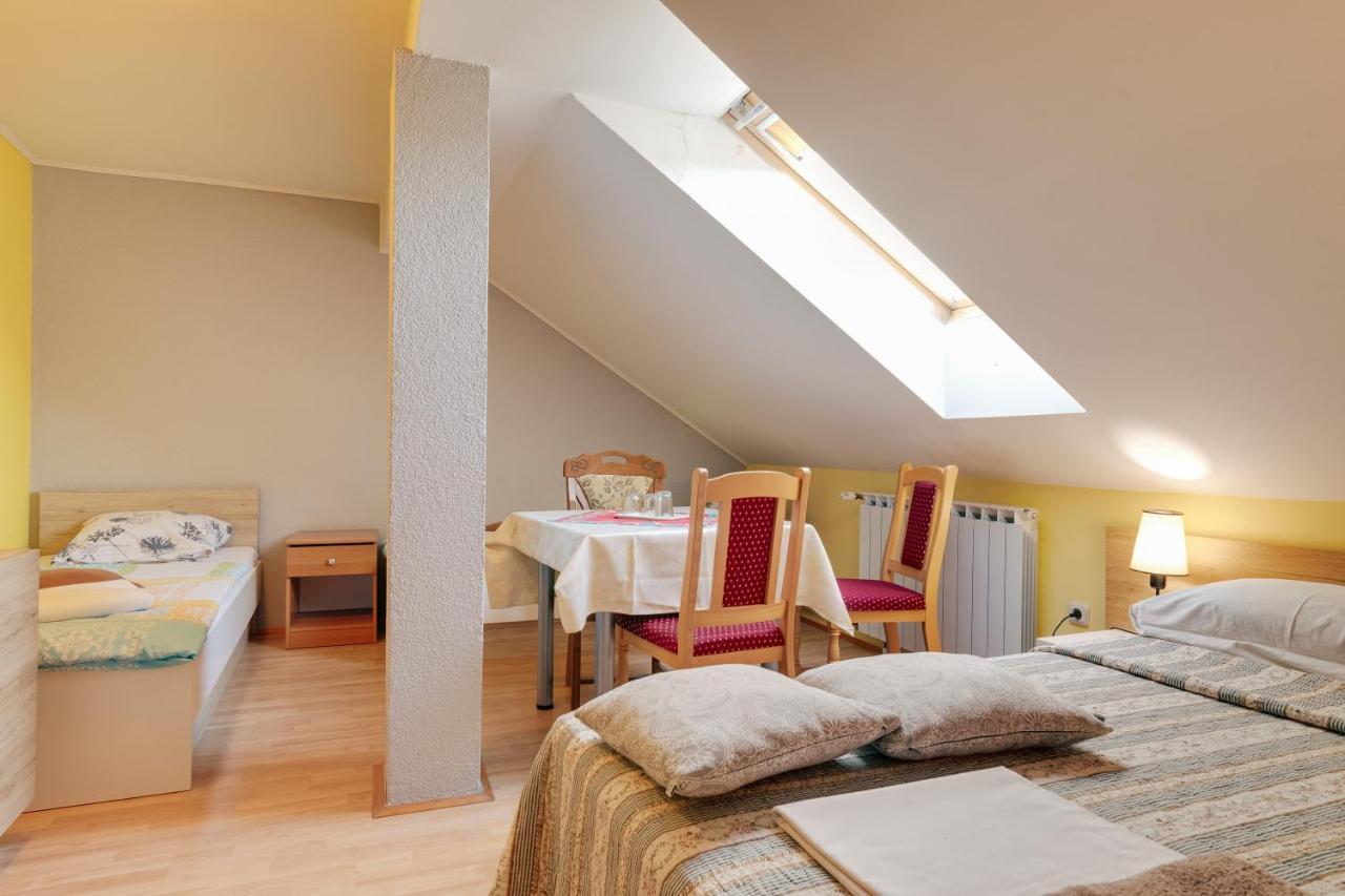 סלוניי Apartments Lucija מראה חיצוני תמונה
