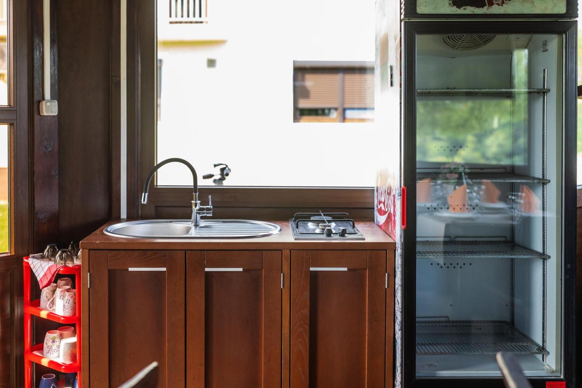 סלוניי Apartments Lucija מראה חיצוני תמונה